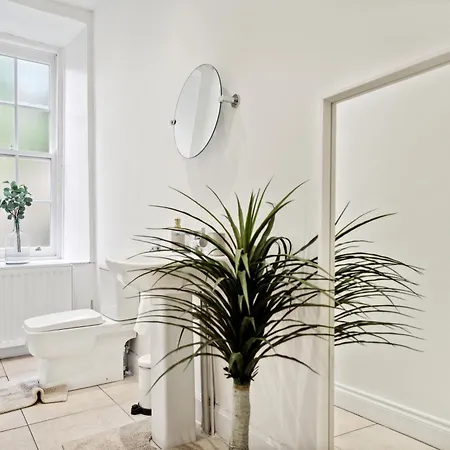 Apartmán Timeless 5 Bed Duplex Flat