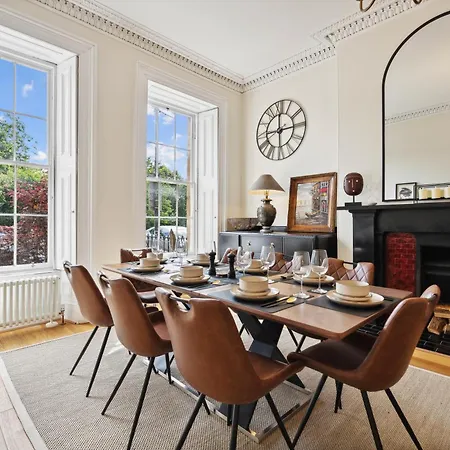 Timeless 5 Bed Duplex Flat Apartmán *