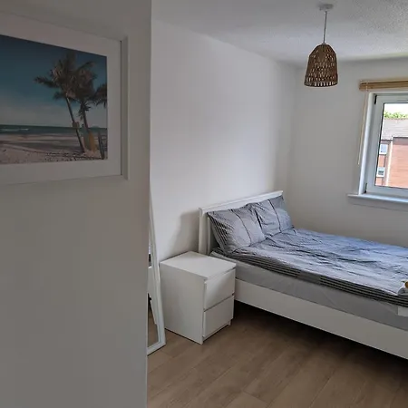 Modern 2-bed Flat In Glasgow