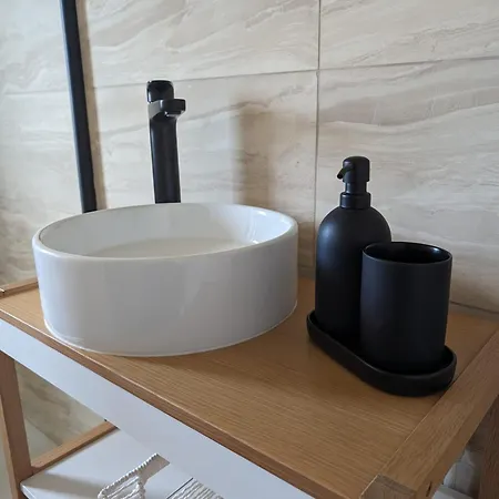 Apartment Modern 2-bed Flat In