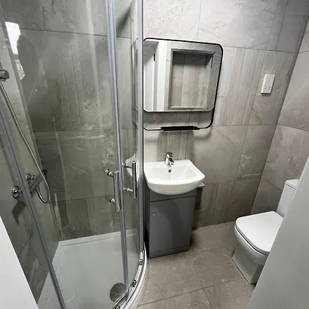 Apartment The Dixon - Near Hampden Stadium, Queens Park *