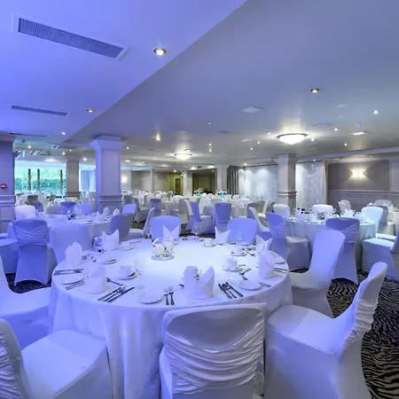 Glynhill & Near Airport 4*