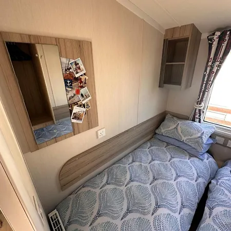 3-bedroom Swift Caravan - Located In Uddingston, At Maryville Caravan Site Apartament Glasgow