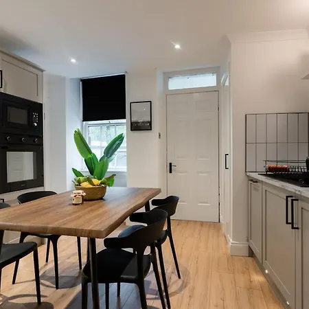 Stylish And Luxe 1 Bed - Prime West End Apartment Glasgow