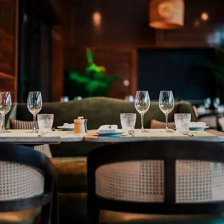 Crossbasket Castle & Restaurant מלון High Blantyre