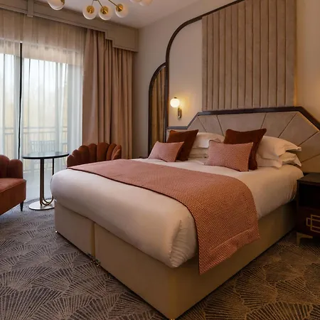 Hotel Crossbasket Castle & Restaurant