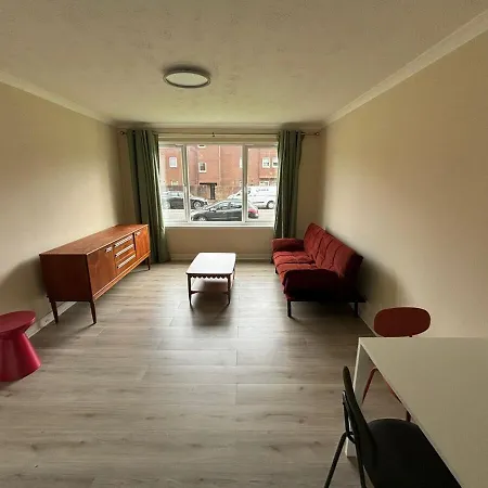 Apartment Modern 1-bed Flat In
