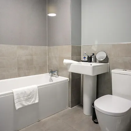 3 Bdr House At Caledonia Luxe Short Lets & Serviced * Glasgow