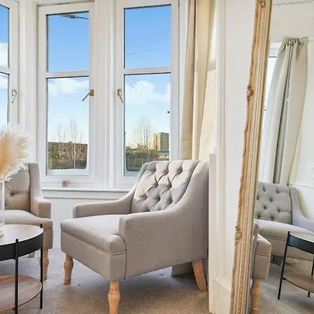 Large Terraced With Parking Casa de Férias