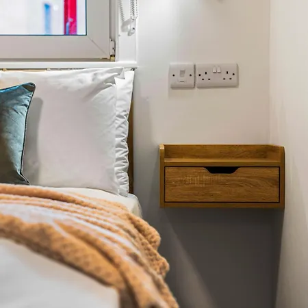 One Bed In The Heart Of Apartment *