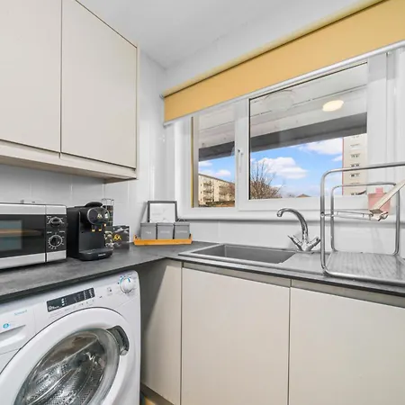Stylish Flat Near Merchant