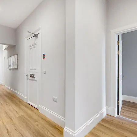 Apartment The Sauchie And The Steamie Centre Luxury