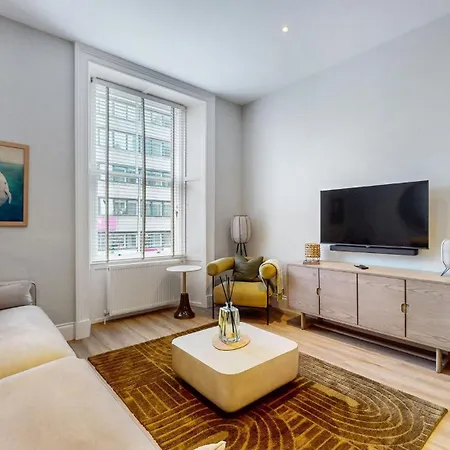 The Sauchie And The Steamie Centre Luxury Apartment Glasgow