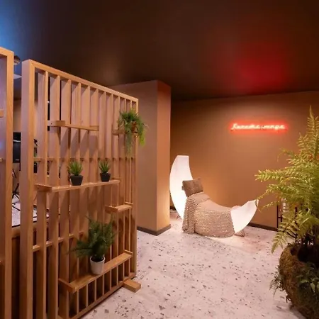 Canvas - In Centre 아파트
