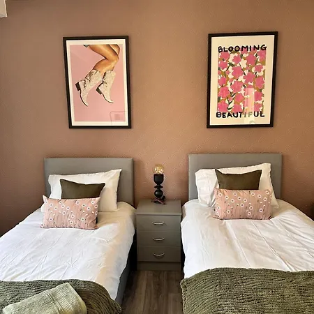 Comfortable 2br With Free Parking * Glasgow