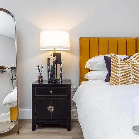 The Sauchie And The Steamie Centre Luxury Apartment