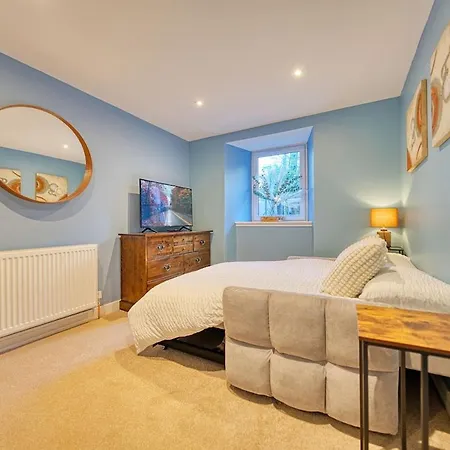 3-bed Flat Free Parking 10 Mins To Centre Apartment Glasgow