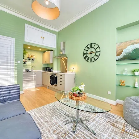 3-bed Flat Free Parking 10 Mins To Centre * Γλασκώβη