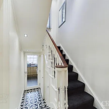 Apartment 2br Flat Walk To Buchanan Hydro With Parking Glasgow
