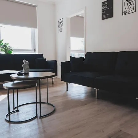 Stylish 3br By Hampden No 161 With Free Parking