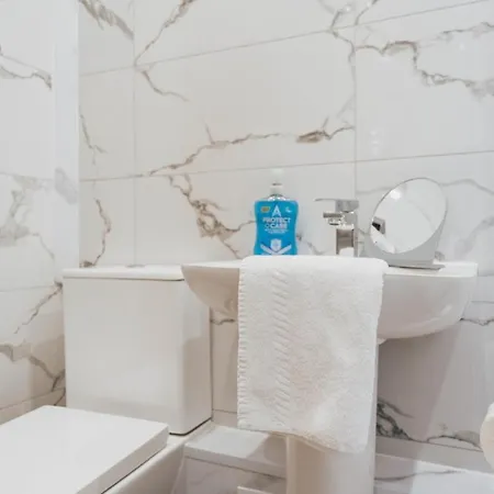 Stylish 3br By Hampden No 161 With Free Parking Apartman