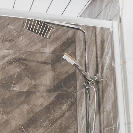 Stylish 3br Near Hampden No 264 With Free Parking