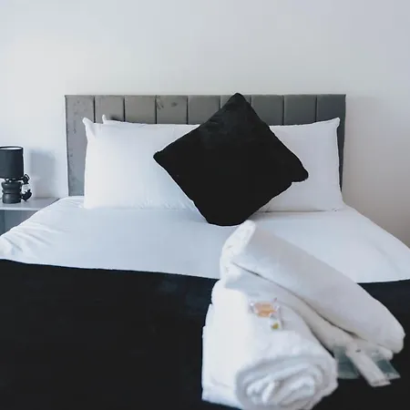 Stylish 3br Near Hampden No 29 With Free Parking 글라스고