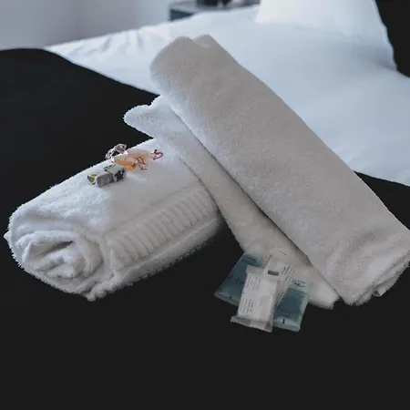 Stylish 3br Near Hampden No 29 With Free Parking *