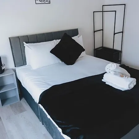 Stylish 3br Near Hampden No 29 With Free Parking * Glasgow