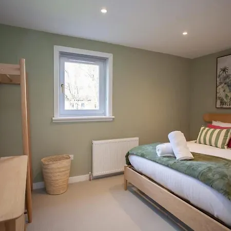 Newly Renovated House In Popular Location Feriehus