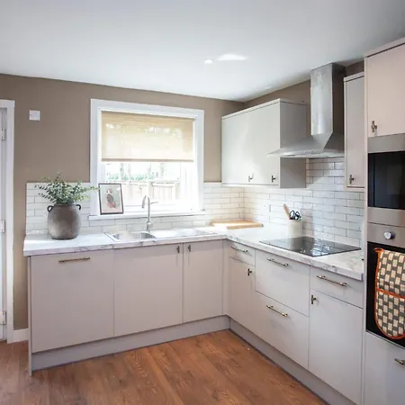 Newly Renovated House In Popular Location *