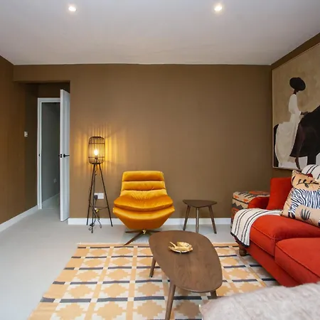 Newly Renovated House In Popular Location Holiday home