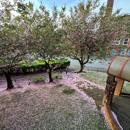 Apartment Cosy Two Bedroom Flat *