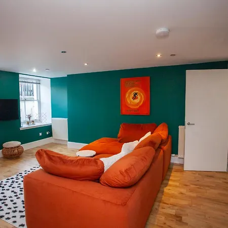 Spacious 1 Bed In Great Location Holiday home *