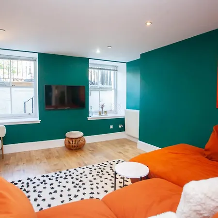 Hébergement de vacances Spacious 1 Bed In Great Location *