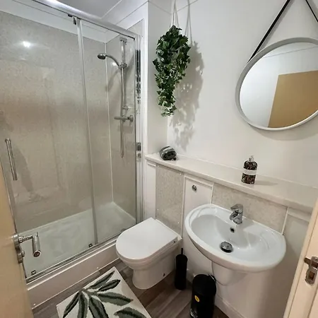2br Flat Free Parking Near Hampden And O2 Academy Apartment *