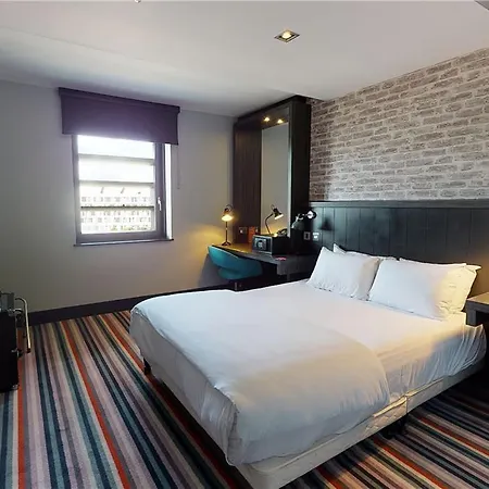 Hotel Village 4*