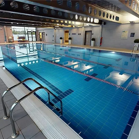 Village 4* Glasgow