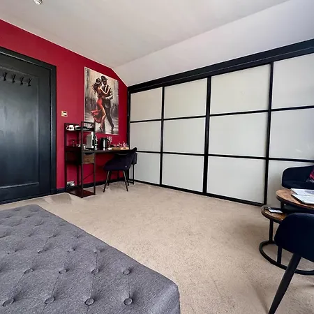 Séjour chez l'habitant Finn Village Loch Lomond - The Black With Private Jacuzzi-style Bath *