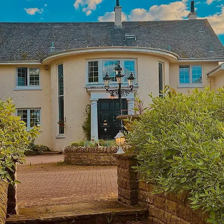 Finn Village Loch Lomond - The Black With Private Jacuzzi-style Bath
