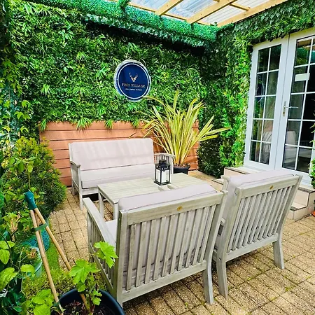 Finn Village - Loch Lomond - The Jungle With A Private Hot Tub ドライメン