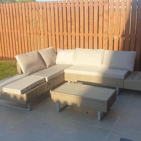 New Property, Guiet Area, Free Parking, Garden Glasgow