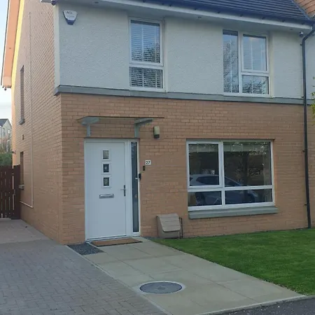 New Property, Guiet Area, Free Parking, Garden