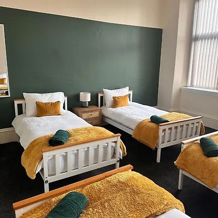 Group 4br Sleeps 11 Near Ibrox Parking Apartment Glasgow