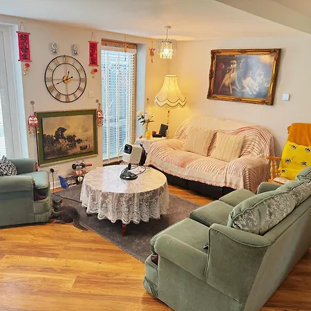 23 Lochburn Gardens - Carz Homestay szállás Glasgow