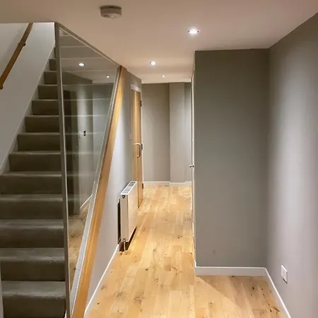 Apartment 4 Bedroom Duplex West End Of Glasgow