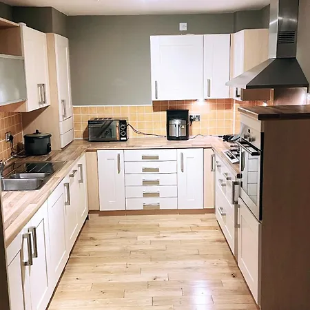 4 Bedroom Duplex West End Of Apartment