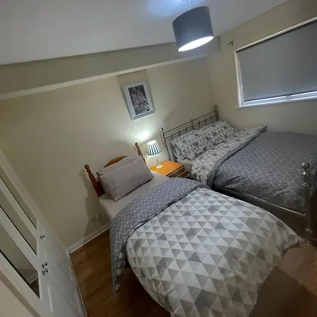 3 Beds, 2 Bedrooom Near Centre * Glasgow