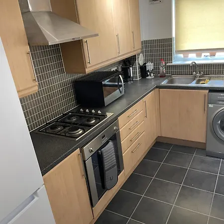 Apartment 3 Beds, 2 Bedrooom Near Centre Glasgow
