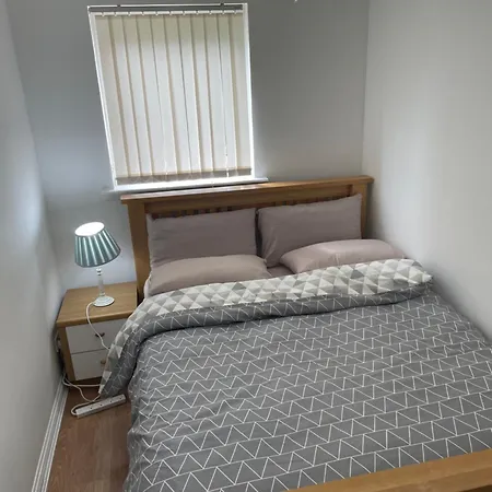 Apartment 3 Beds, 2 Bedrooom Near Centre Glasgow